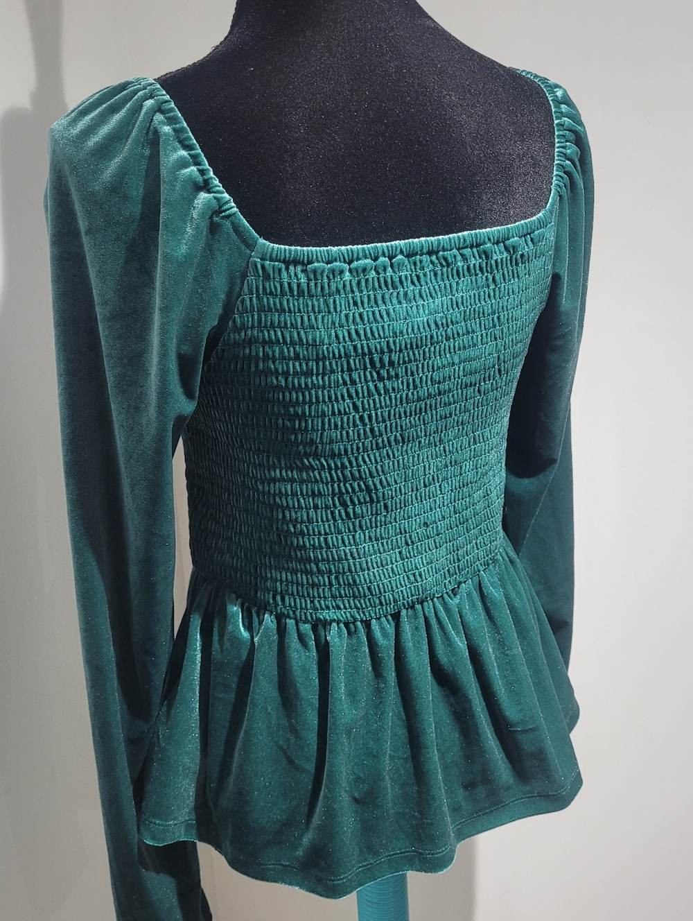 Gap Women's Velvet Smocked Long Sleeve Peplum Top Medium Green Whimsigoth NEW - Picture 8 of 10
